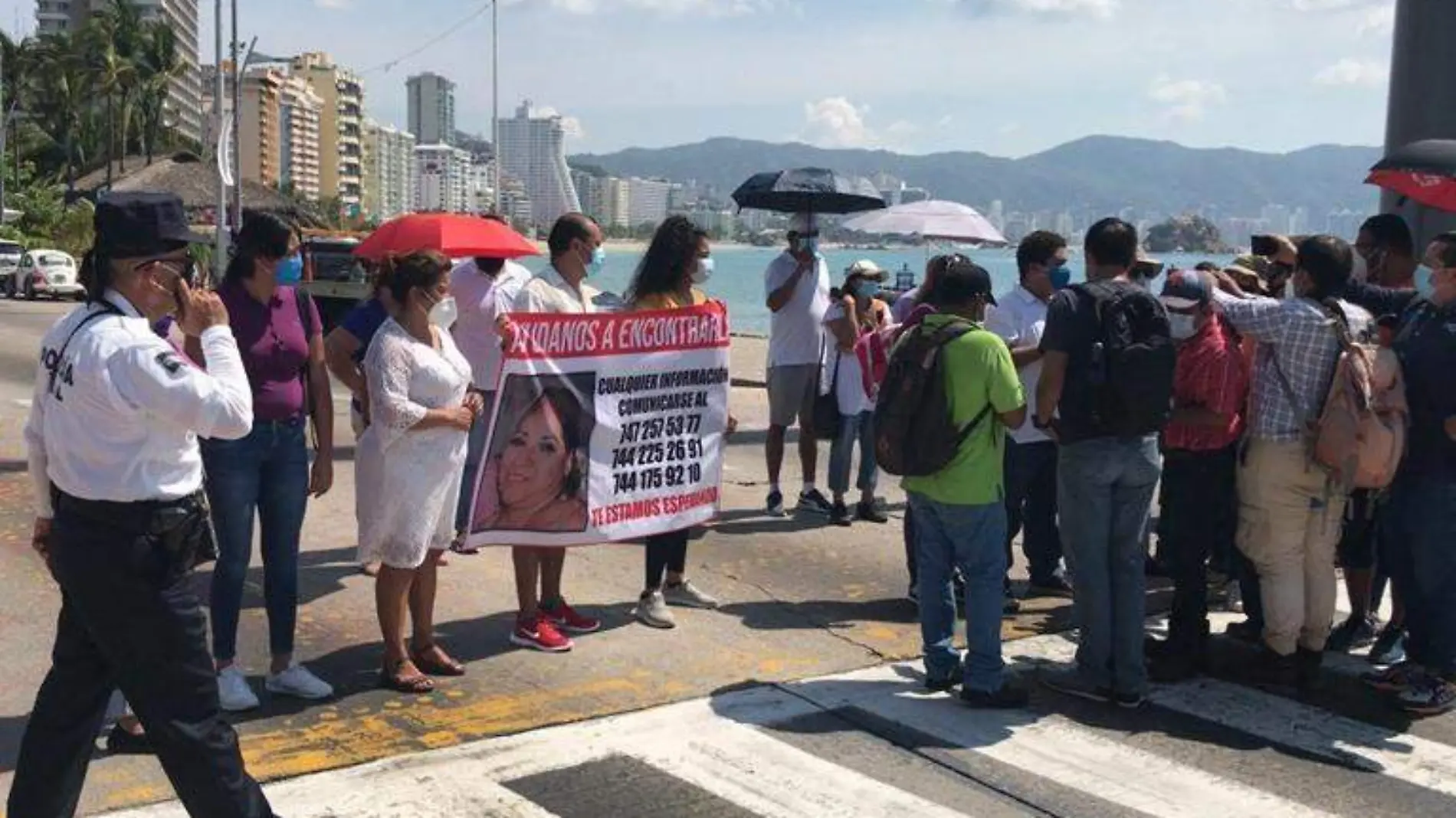 Bloqueo familia desaparecida